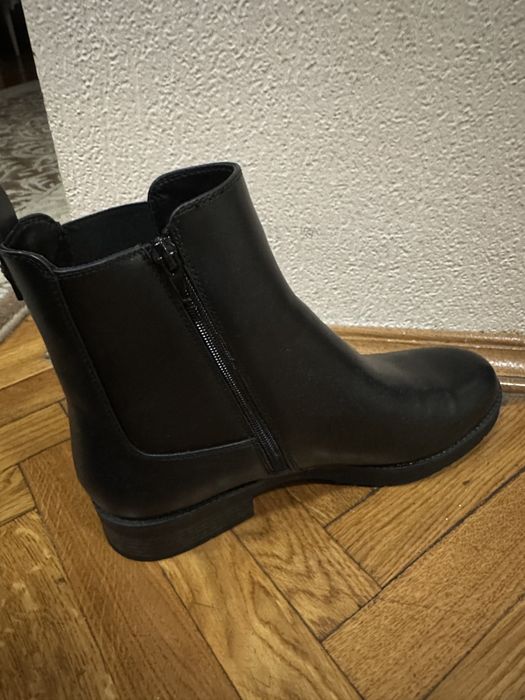 Жіночі демісезонні ботинки