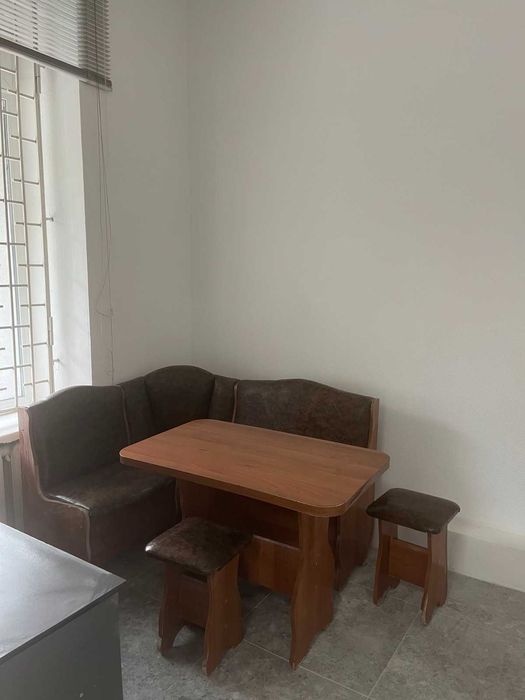 Аренда.1этаж 146м2. Гимназическая набережная 16