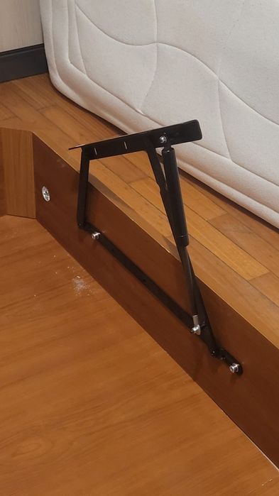 Cama baú 140X190 com pistões - SEM ESTRADO