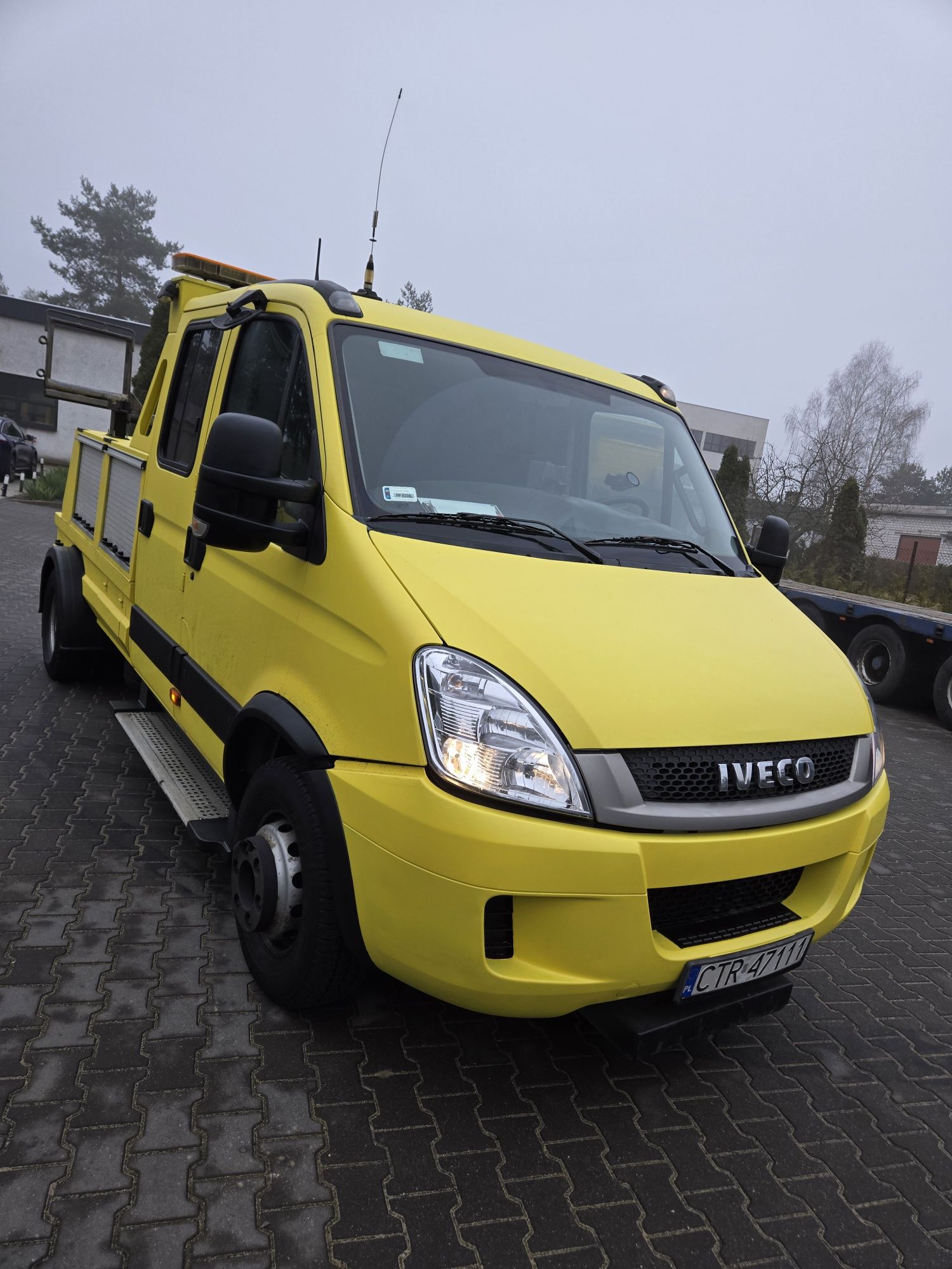 Holownik Iveco Daily 65c18 Tischer pomoc drogowa