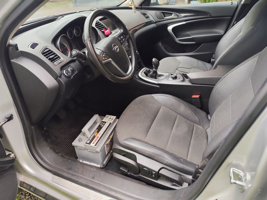 Opel Insignia a uszkodzony