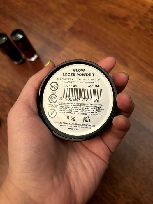 Rozświetlający puder do twarzy bell