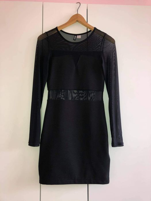 Czarna dopasowana sukienka bodycon z siateczknowymi elementami