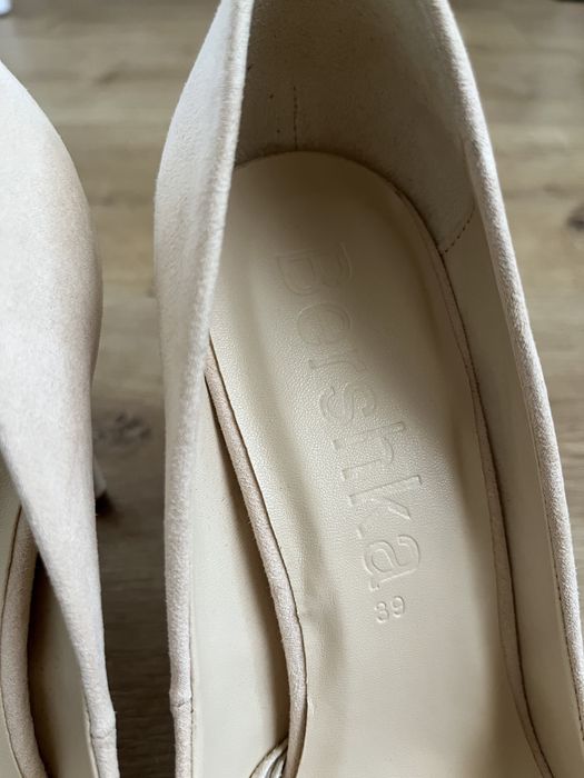 Sapatos salto-alto bege Bershka - 39
