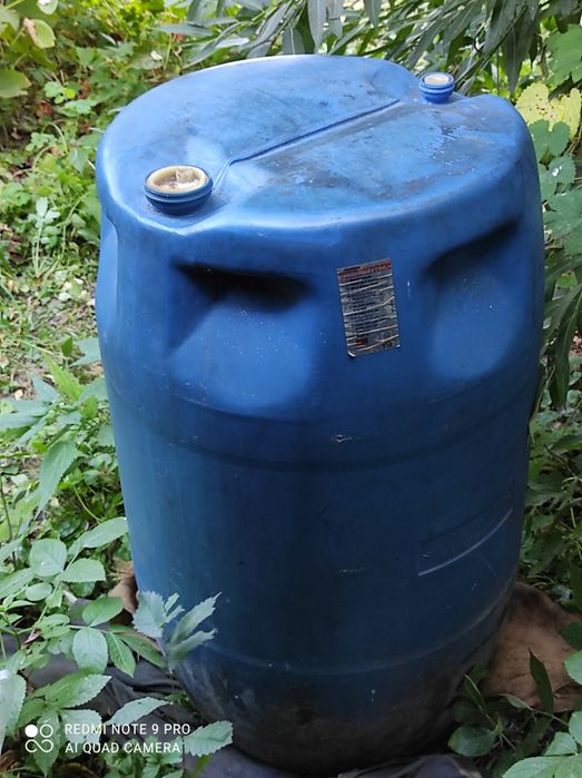 Продам бочку пластмассовую толстостенную