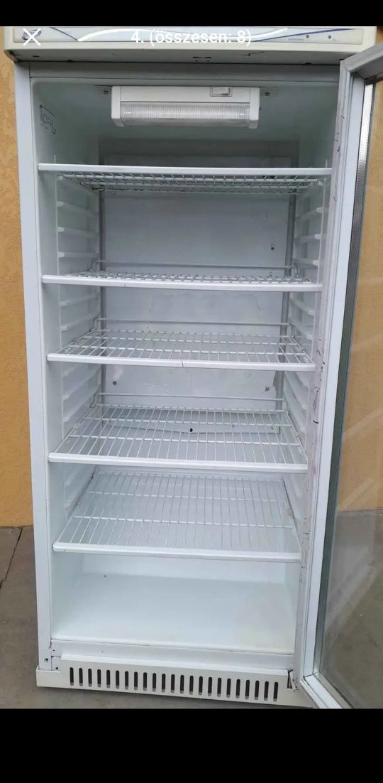 Вітрін холодильник Rozis-СВИЯГА 513-4 250 л