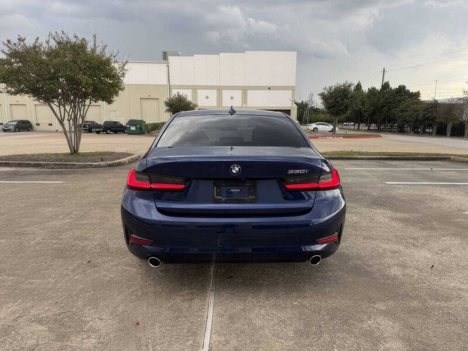 BMW 3 Series 330i      2020