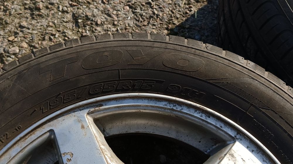 Літня гума TOYO  r15