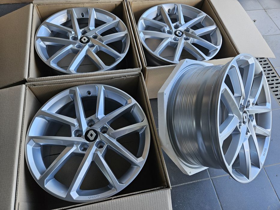 Renault 18 " Nowe 5x114,3 Megane Talisman Laguna Felgi Srebrne Borbet
