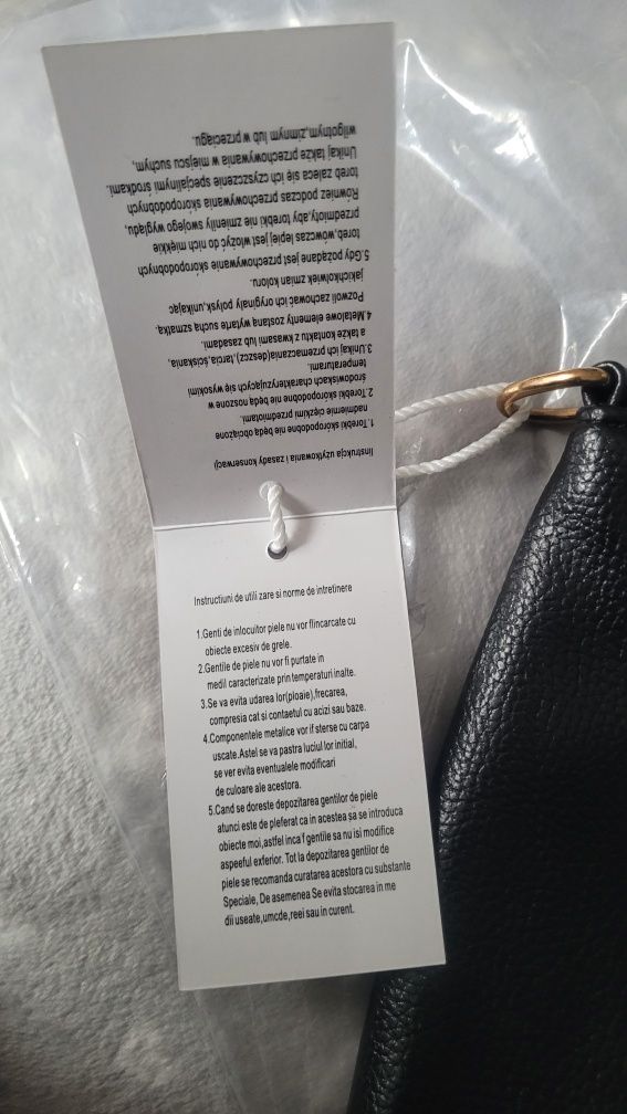 Torebka czarna złote dodatki