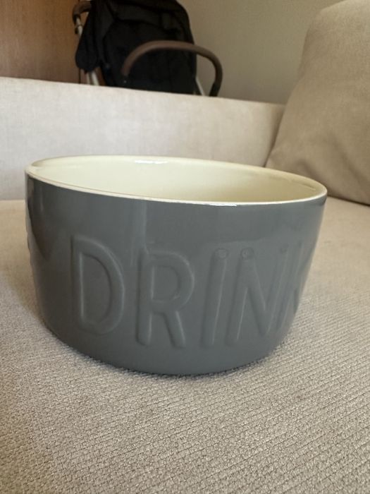 Tigela cão cinzenta