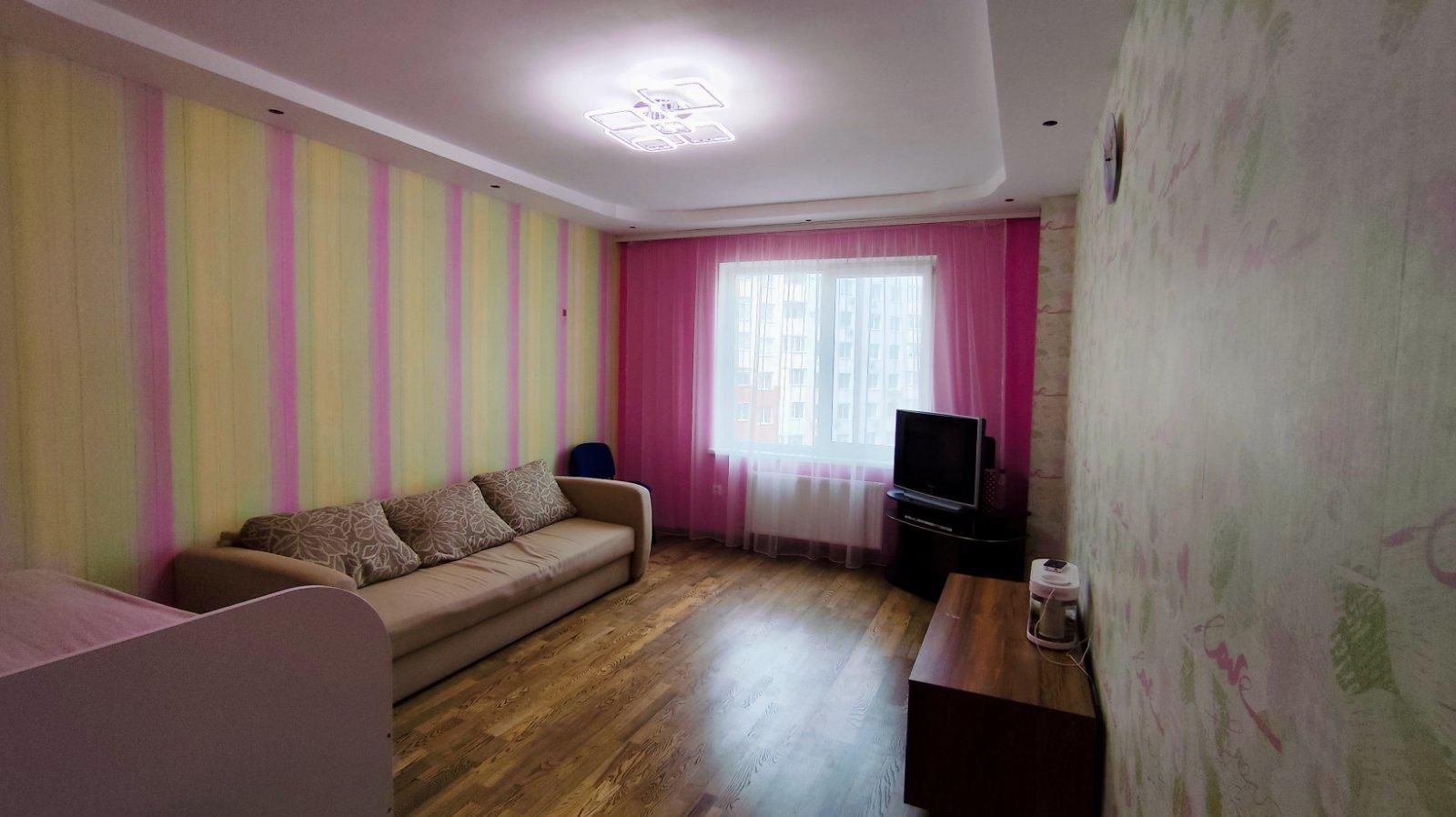 Продам 2 ком. с ремонтом и кладовкой на этаже в ЖК Радужный(114-564)