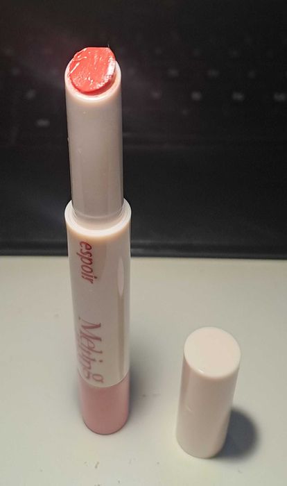 Batom vegano bálsamo labial Espoir mega melting bomb