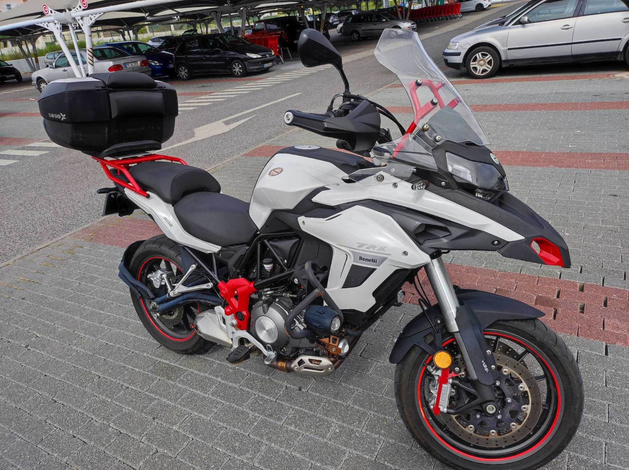 Benelli TRK 502 - excelente estado
