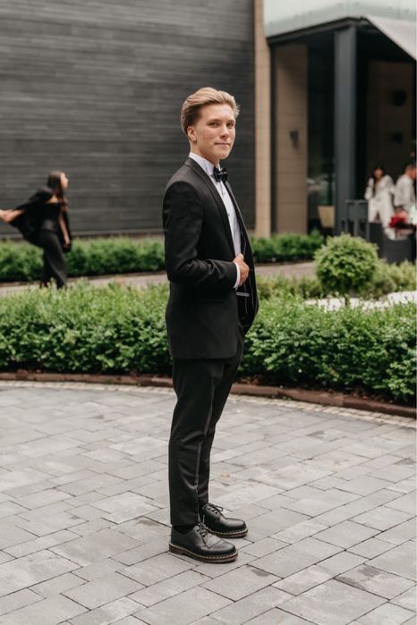 Чоловічий костюм Andreas Moskin