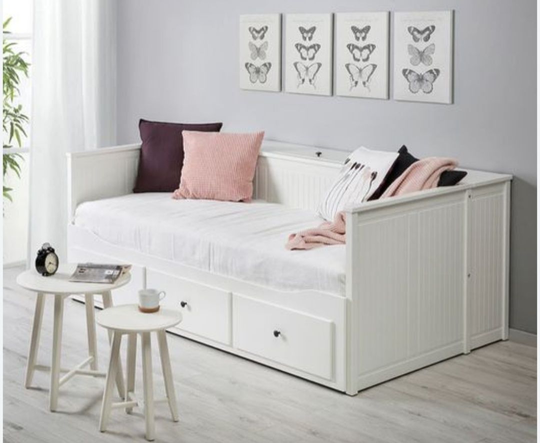 Łóżko leżanka Ikea Hemnes rozsuwane plus pojemnik na pościel i materac