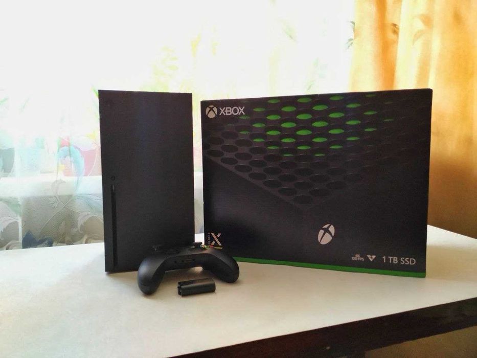 Продам XBOX series X 1ТВ