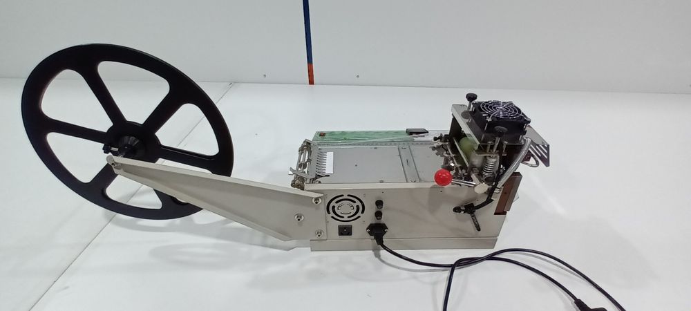 Vendo maquina de corte de etiquetas