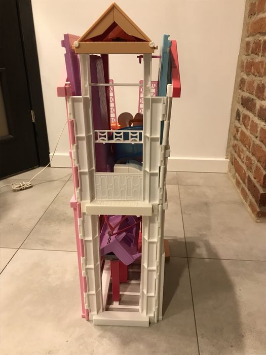 Duży domek dla Barbie