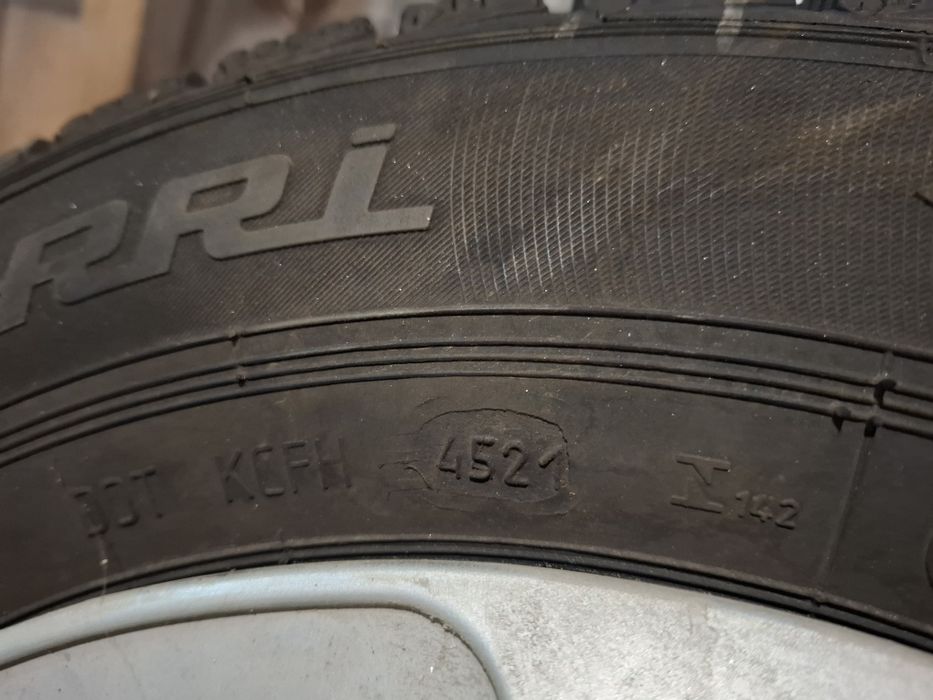 Комплект зимової гуми з дисками, ціна за комплект 2021 рік