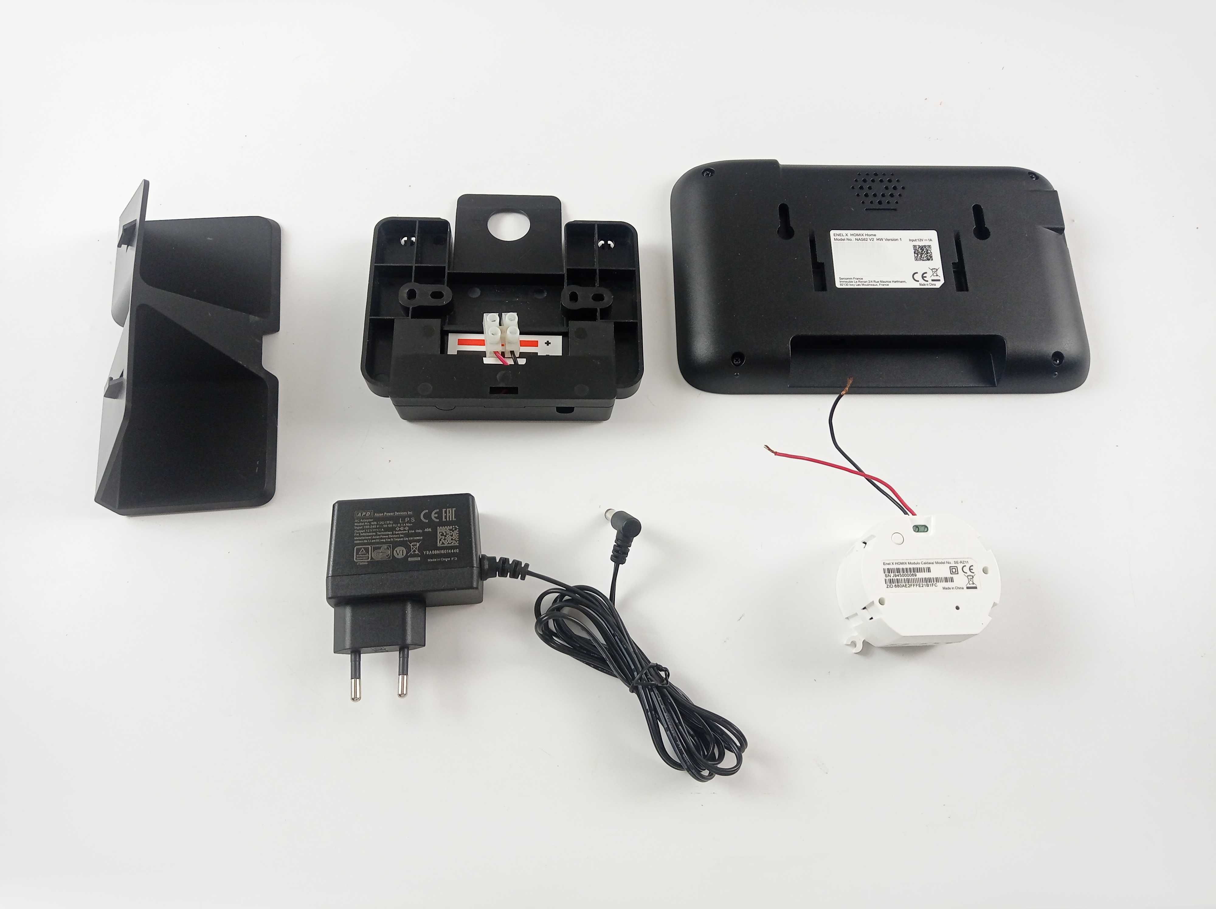 Inteligentny termostat Homix Home NA582 V2 Cały zestaw
