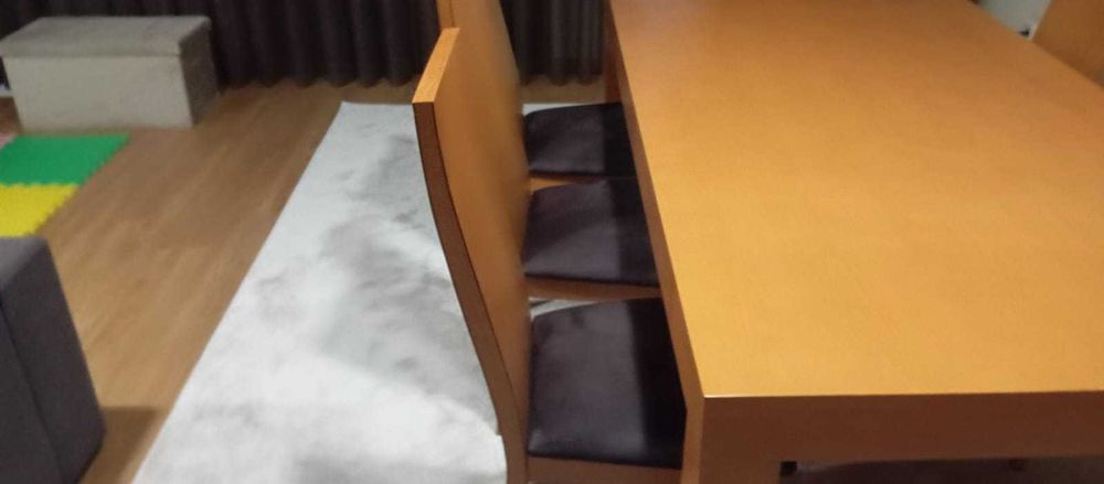 Mesa + 6 cadeiras