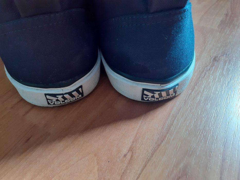 Botas novas da marca americana Volcom