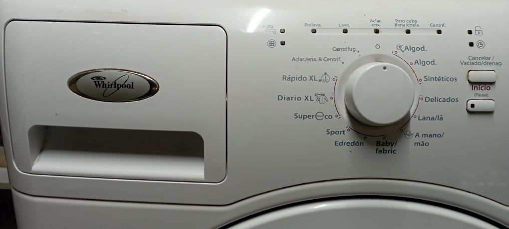 Máquina Lavar roupa 8kg