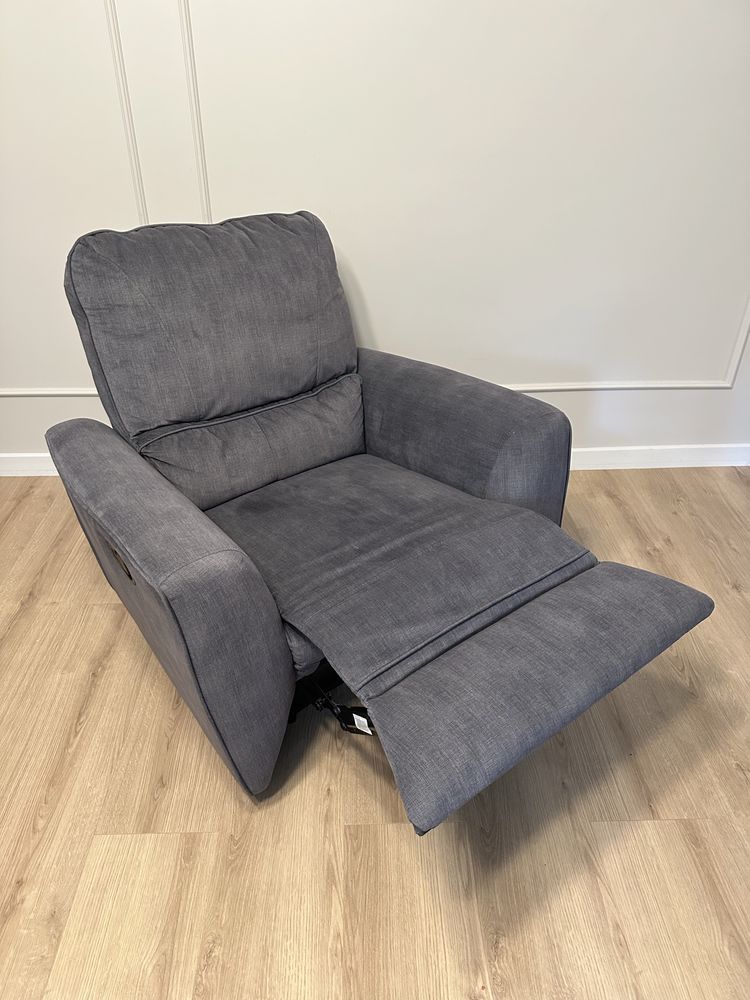 Zestaw wypoczynkowy rozkładany – sofa 3-osobowa + fotel