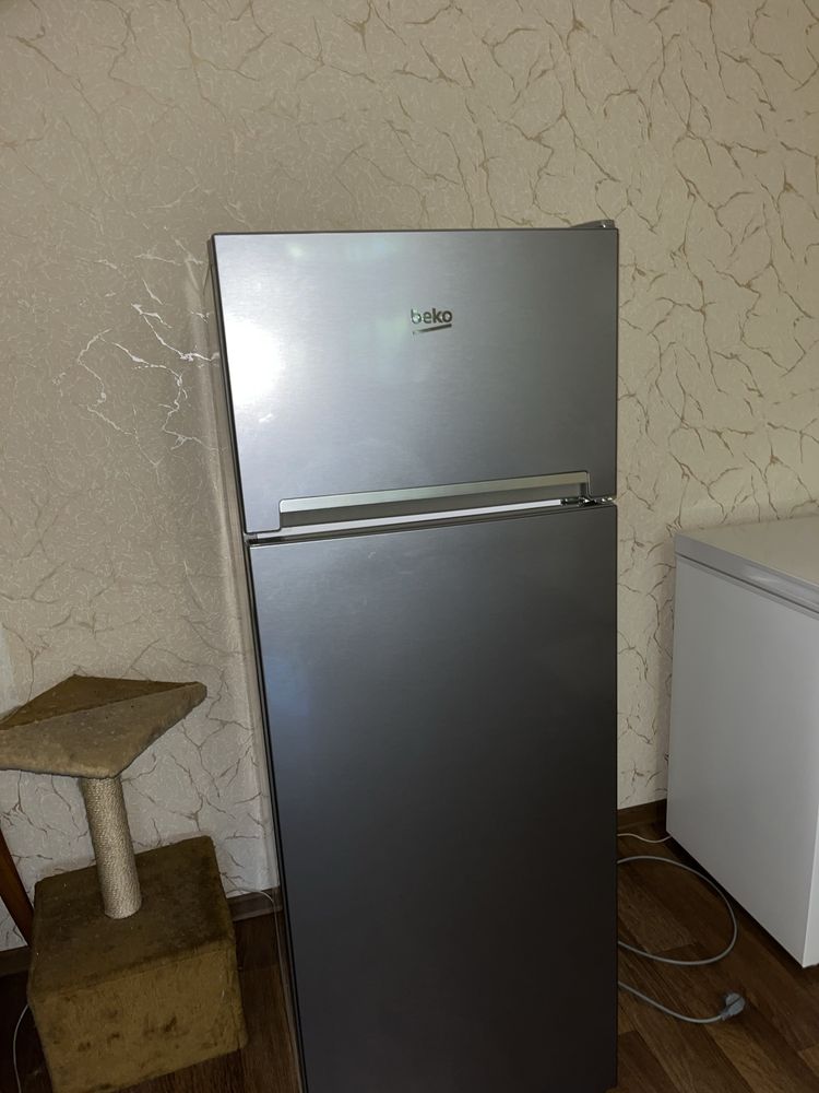 Холодильник Beko RDSA240K20XB