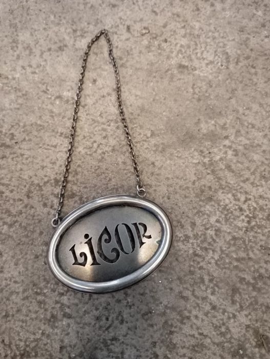 Vendo esta peça muita bonita bom estado