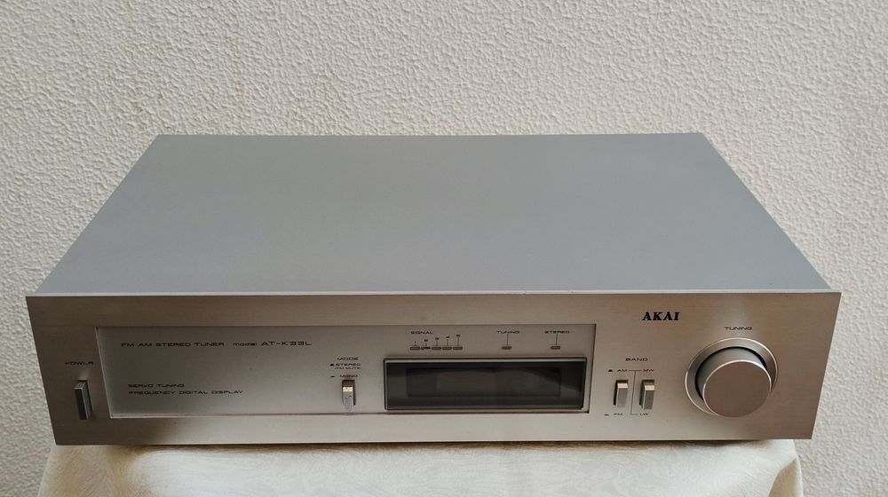 AKAI FM-AM Stereo Tuner AT-K33L