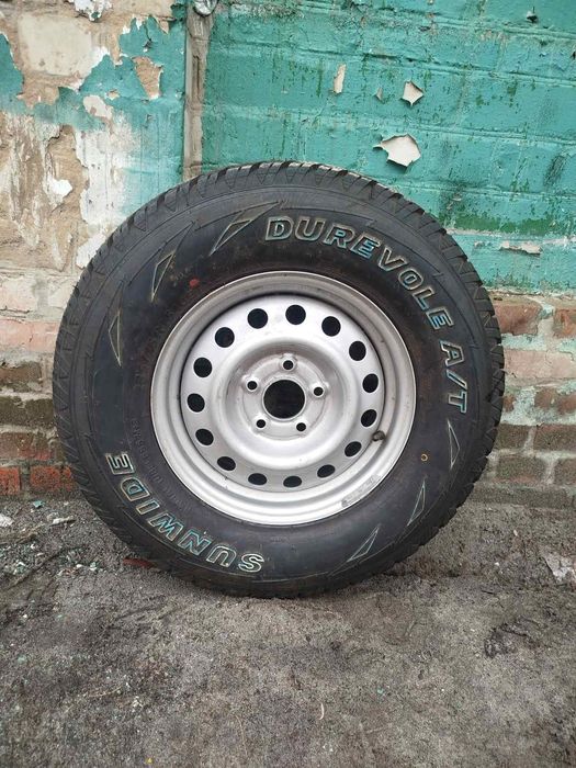 Продам запаску на Джип! 235/75/15
