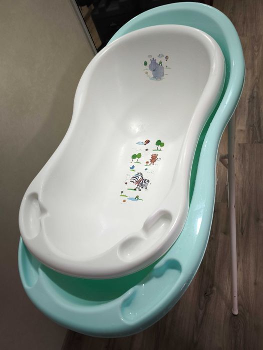 Ванночки дитячі з підставкою