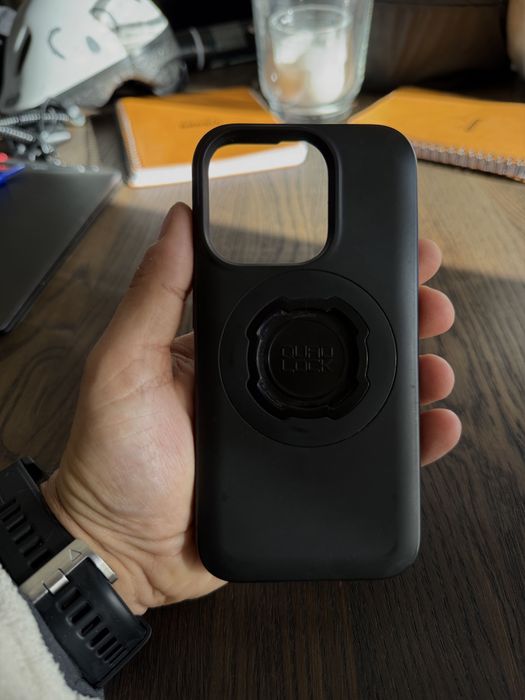 Capa Quad Lock Mag para iPhone 15 Pro