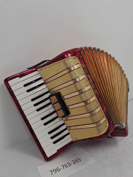 Akordeon Hohner Student IV 40 basów, stan bardzo dobry, zamiana!!!