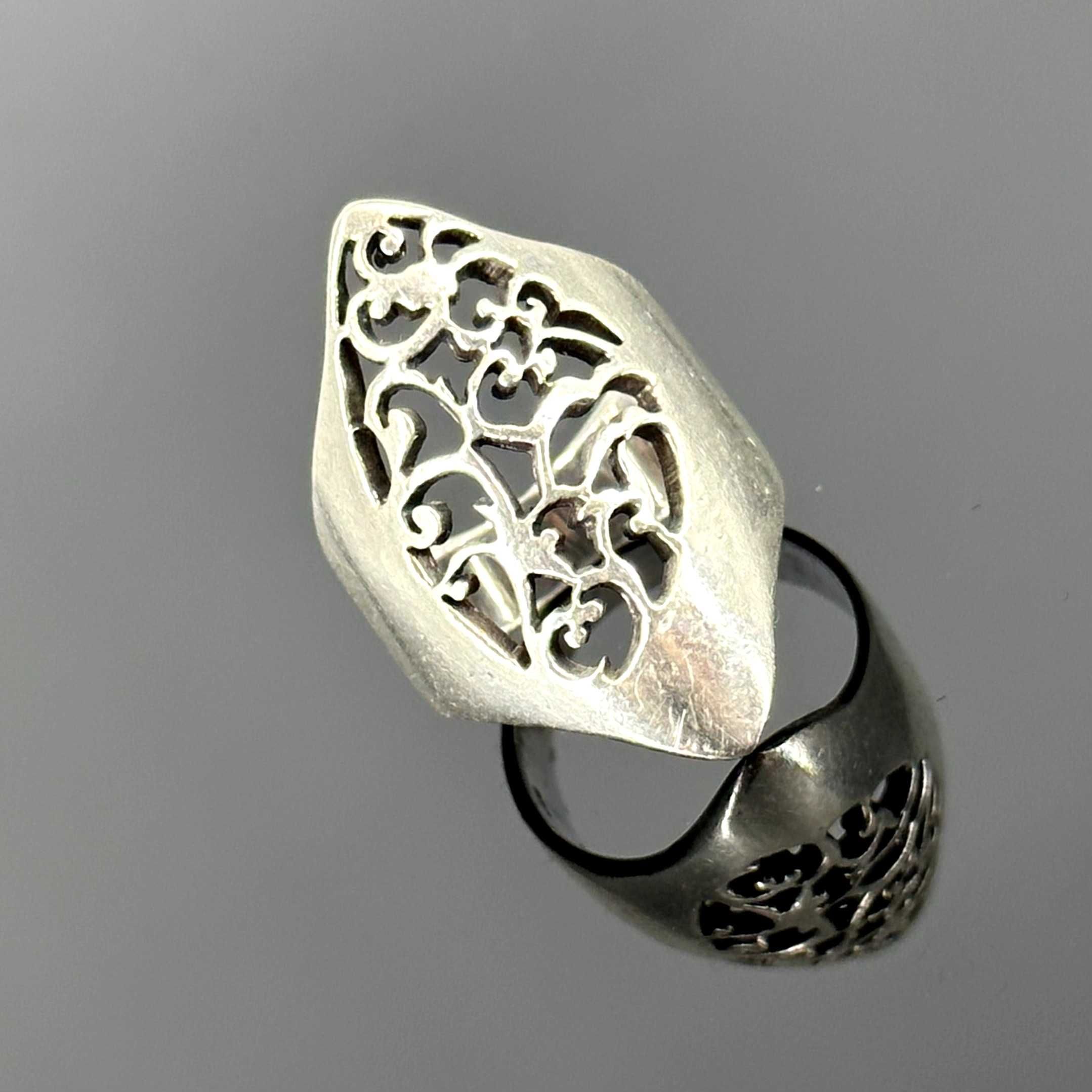 Srebro - Srebrny pierścionek - próba srebra 925