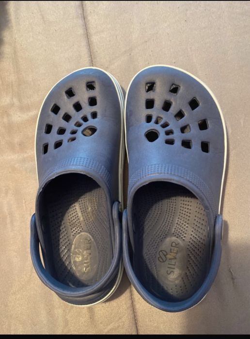 Ténis ,crocks de menino