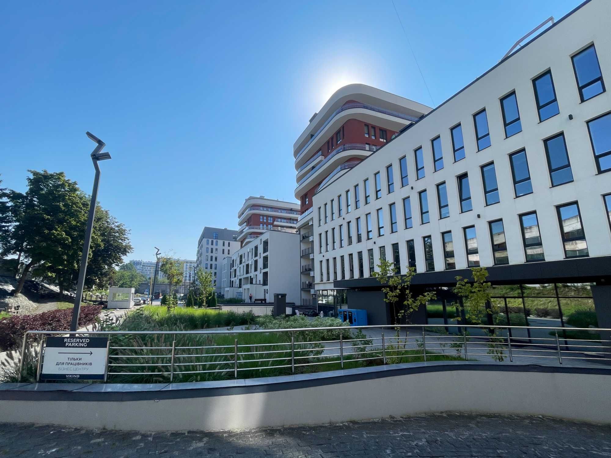 Оренда офісу 53 м2 на вул. Зелена, за 12$ / м2, без комісії