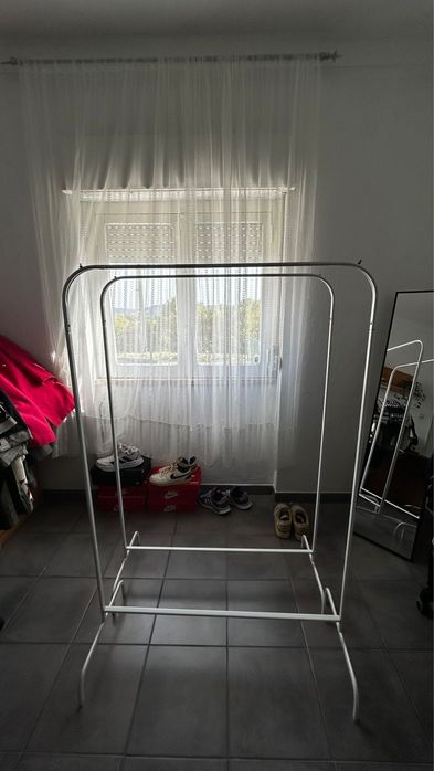 Suporte para cabides