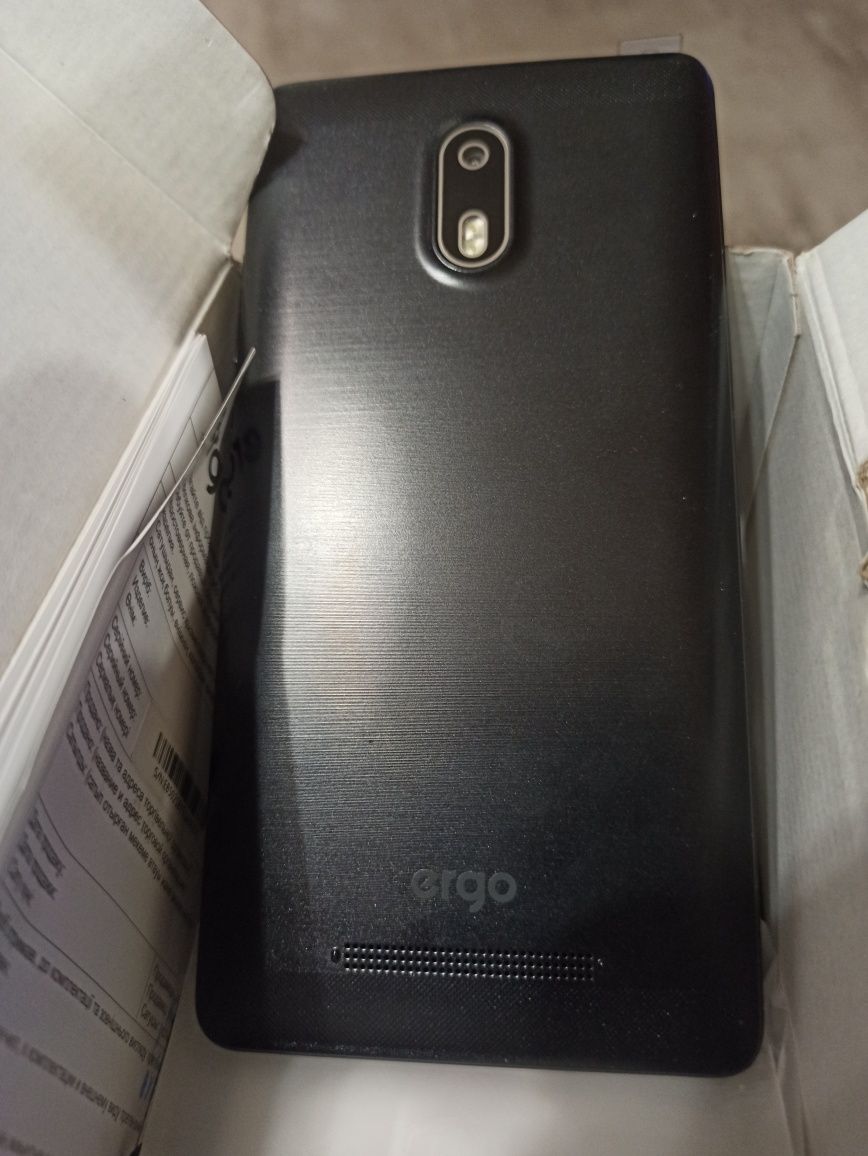 Новый смартфон ERGO B502