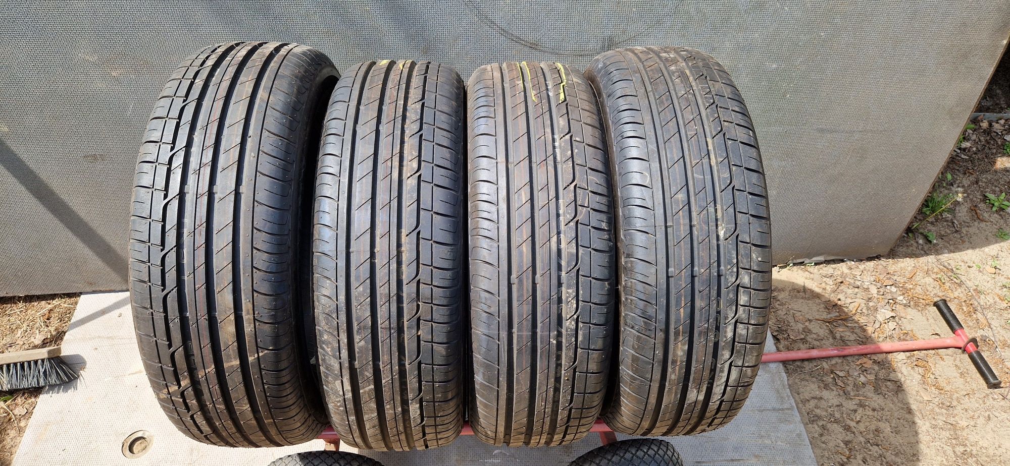 Komplet opon 4szt bridgestone turanza t001 215/60/16 95v dot0918 nowe