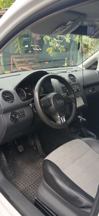 Продам Фольцваген кадди maxy 6+1 мест