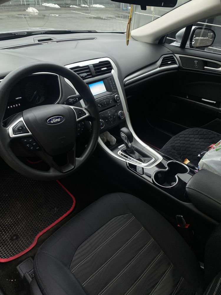 Машина Ford Fusion 2016 SE 2,5 двигатель Бензин