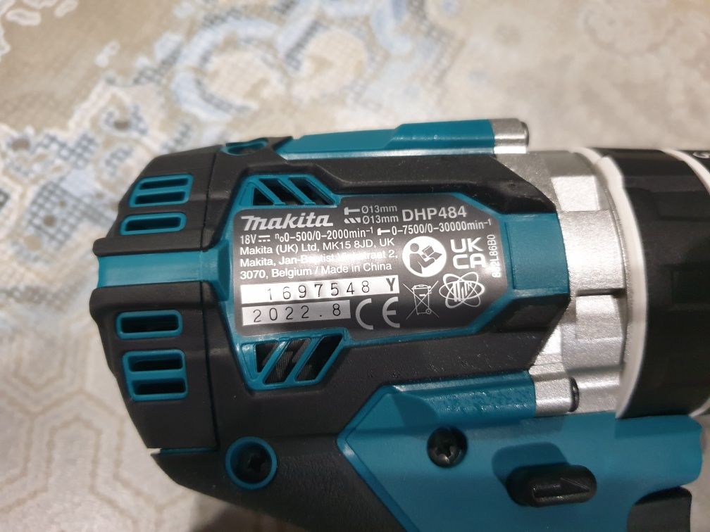 Wiertarko - wkrętarka udarowa Makita DHP484