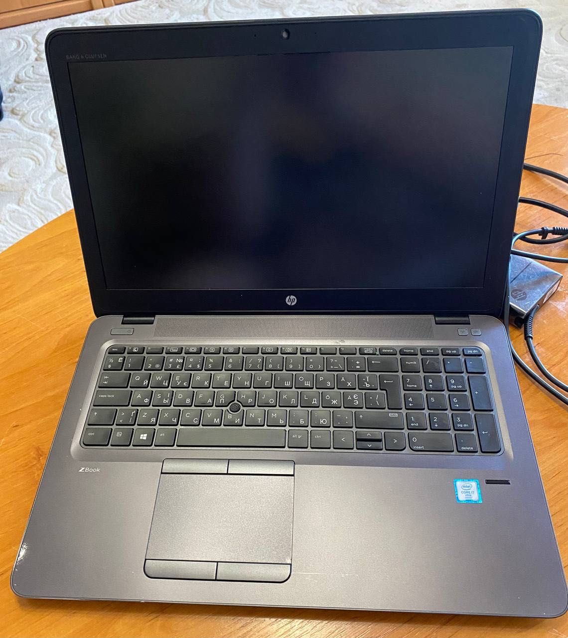 Продам ноут бук HP Zbook 15u g3/i7-6600u/1920*1080/