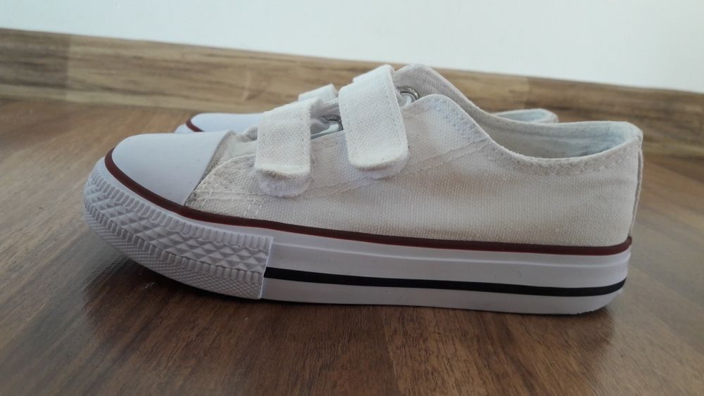 Trampki dziecięce białe rozmiar 28