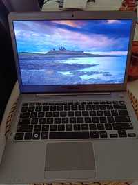 Samsung Ultrabook™ Intel®Core™i3. NP530U3C SSD