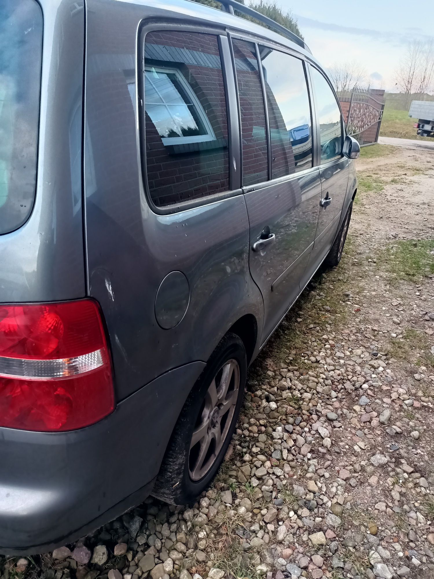 Volkswagen Touran 1.6 fsi 115KM