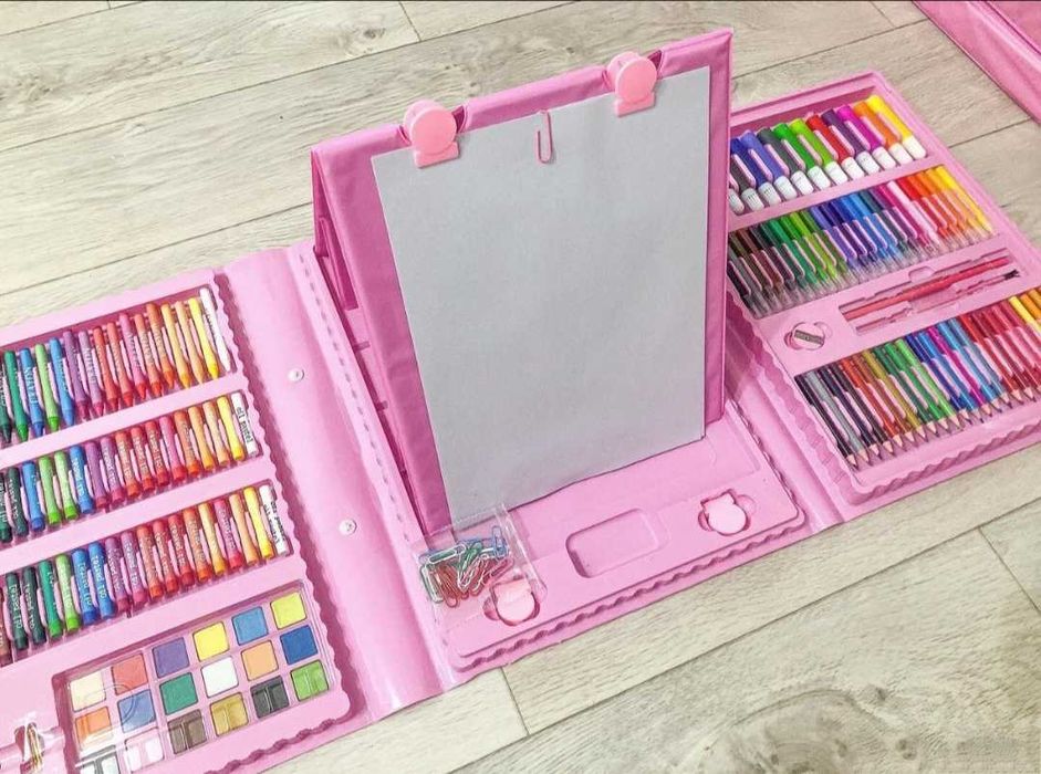 Чемодан творчества 208 предметов (карандаши,фломастеры,краски и.т.д)